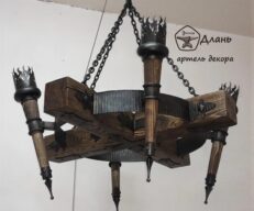 Деревянная люстра под старину