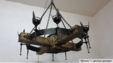Люстра из дерева под старину